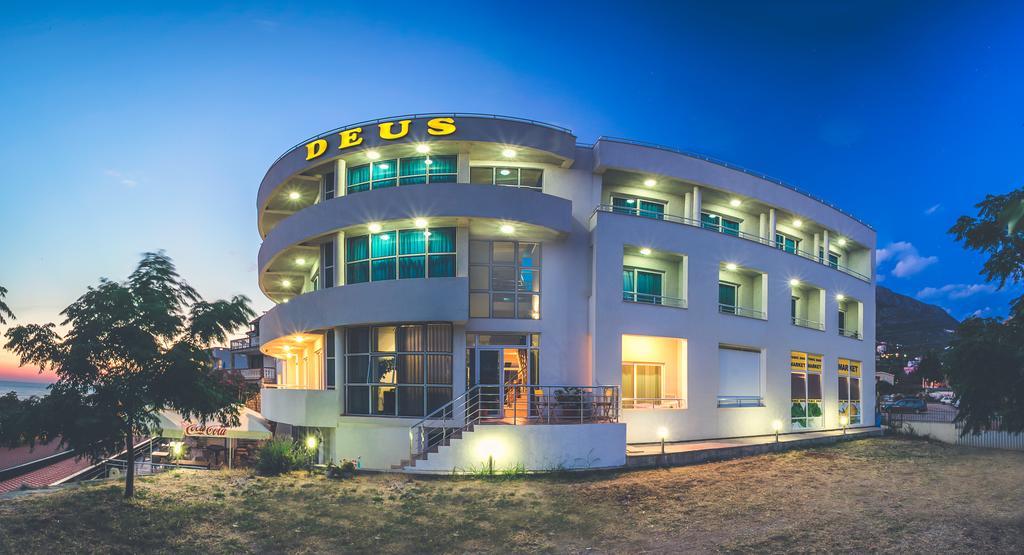 Apartments Deus Добра-Вода Экстерьер фото